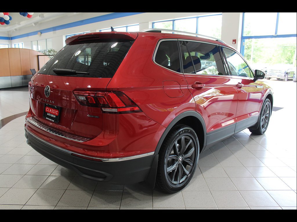 Used 2022 Volkswagen Tiguan SE AWD/4WD image 5