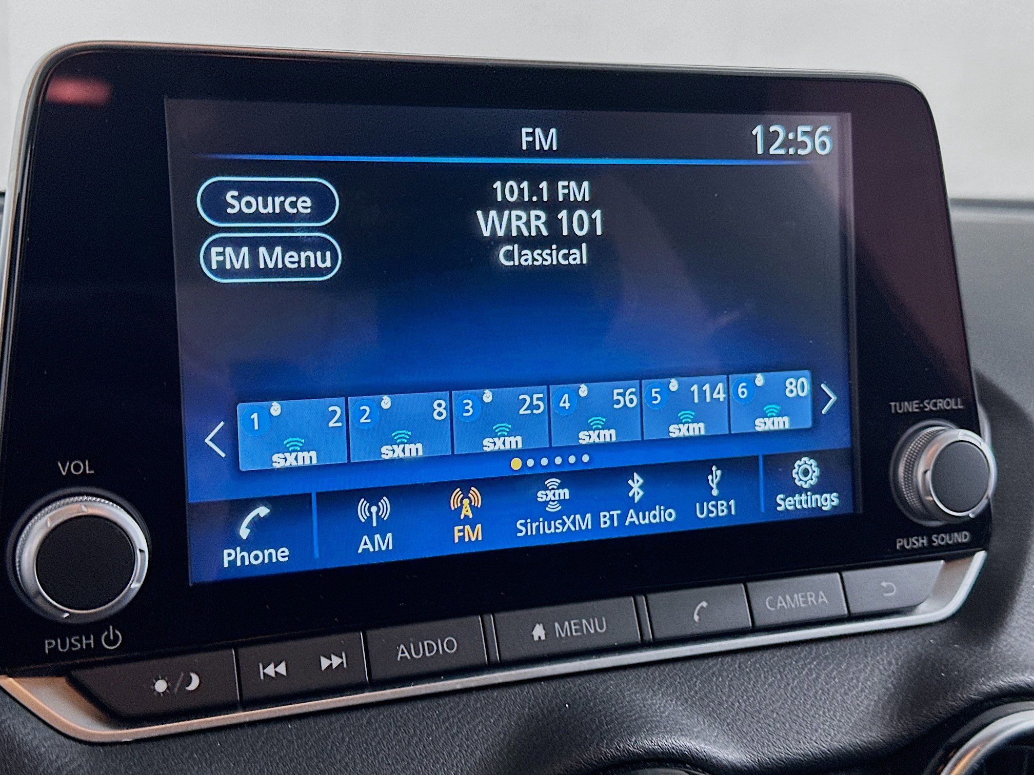Used 2025 Nissan Sentra SV FWD image 21