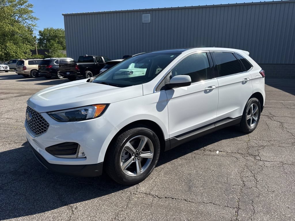 Used 2024 Ford Edge SEL w/ Convenience Package AWD/4WD image 5