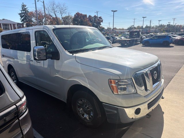 Used 2016 Nissan NV 3500 SL RWD image 2