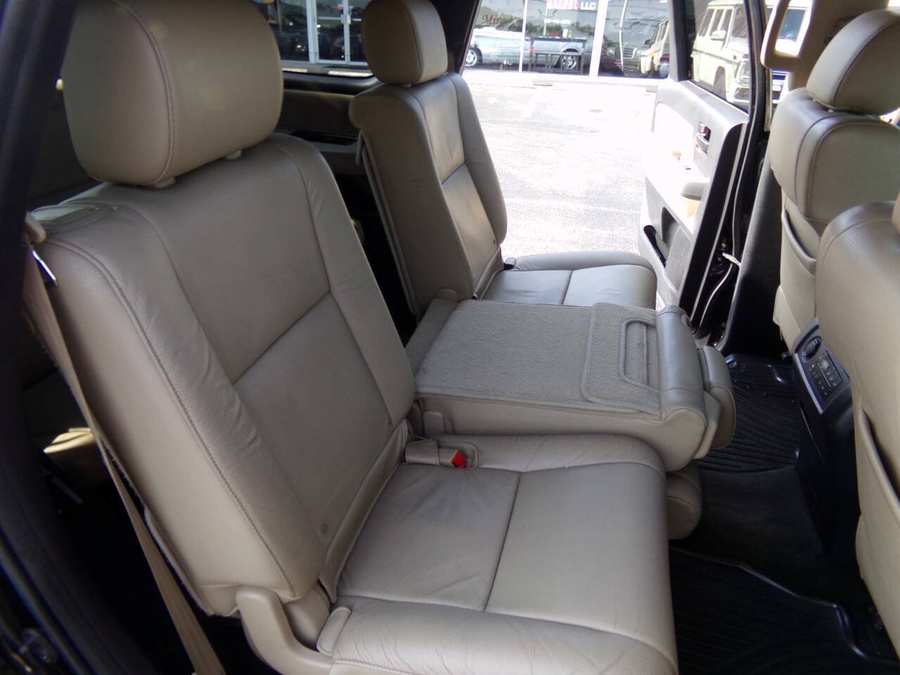 Used 2015 Toyota Sequoia SR5 w/ Premium Package AWD/4WD image 25