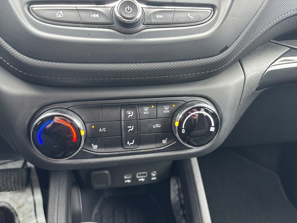 Used 2023 Chevrolet TrailBlazer LT FWD image 40