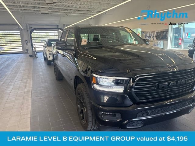 Used 2023 RAM 1500 Laramie AWD/4WD image 1