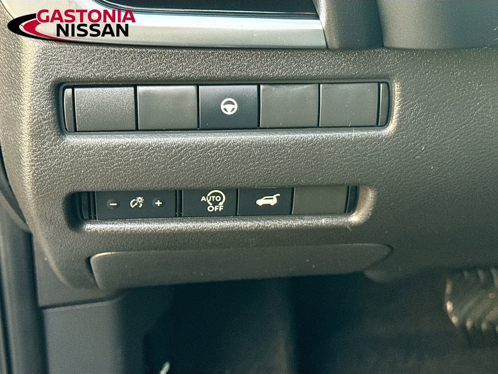 Used 2023 Nissan Rogue SL image 13