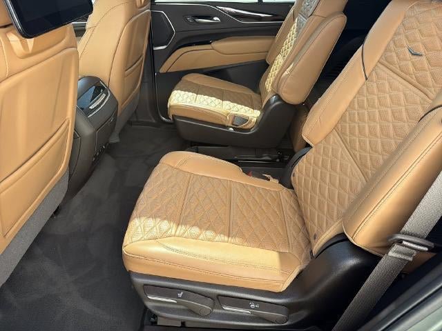 Certified 2023 Cadillac Escalade Premium Luxury w/ LPO, Radiant Package AWD/4WD image 23