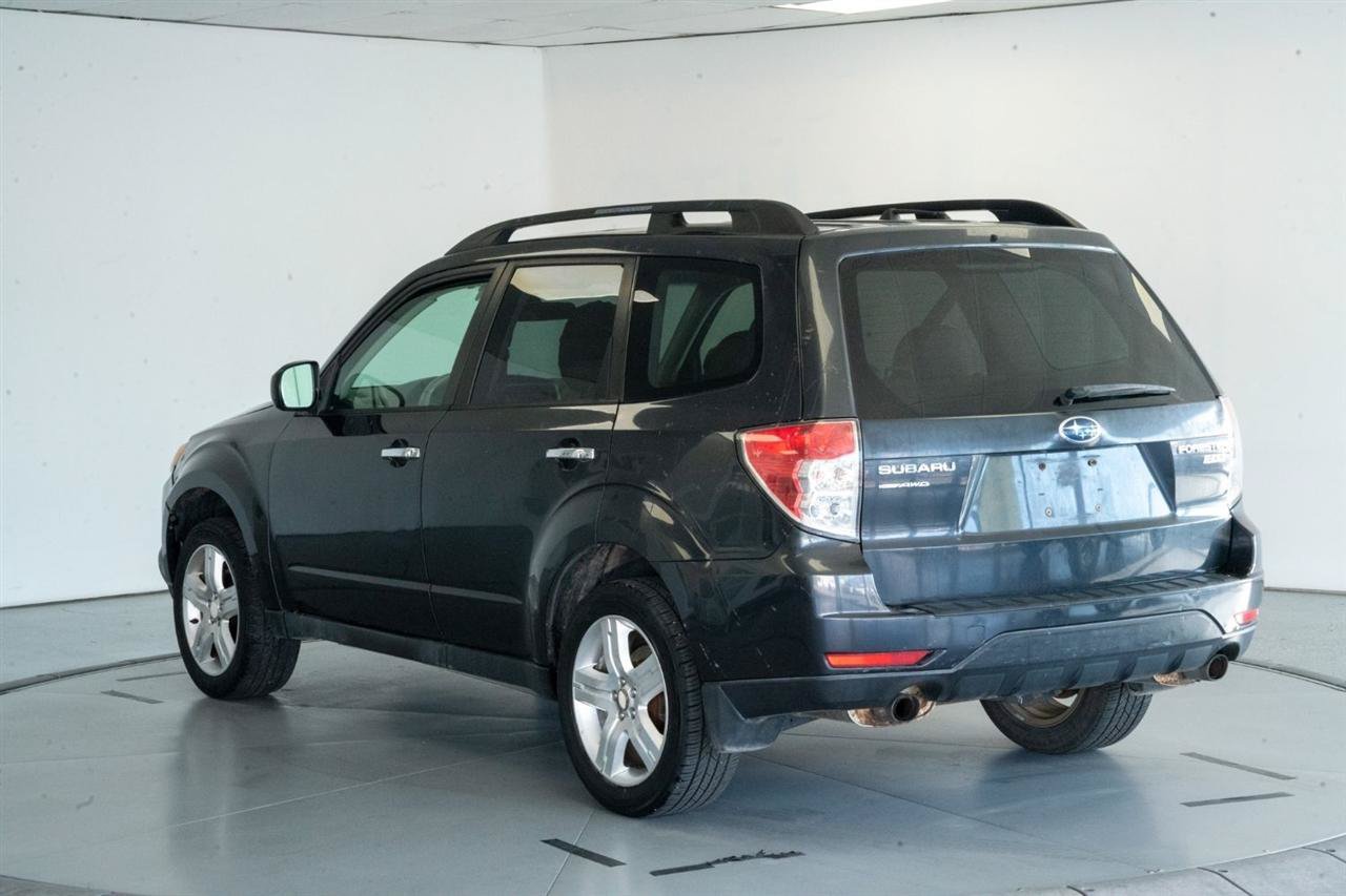 Used 2010 Subaru Forester 2.5X Limited AWD/4WD image 5