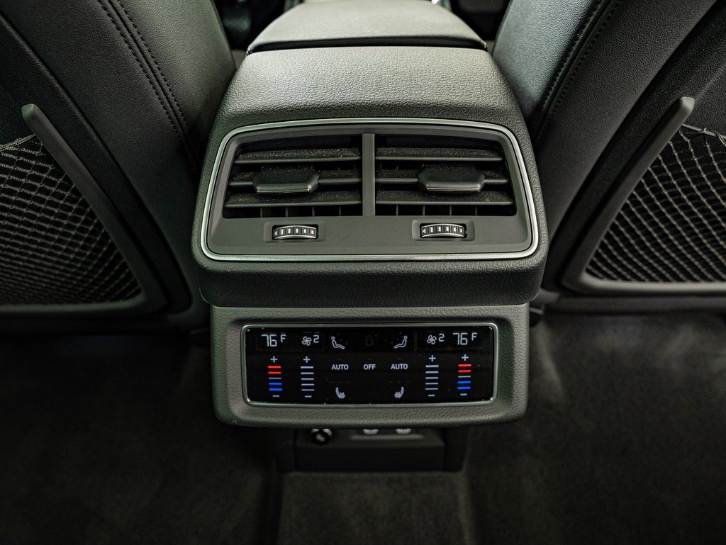 Used 2021 Audi e-tron Premium Plus w/ Premium Plus Package image 34