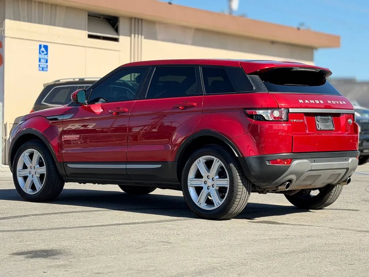 Used 2014 Land Rover Range Rover Evoque Pure Premium AWD/4WD image 12