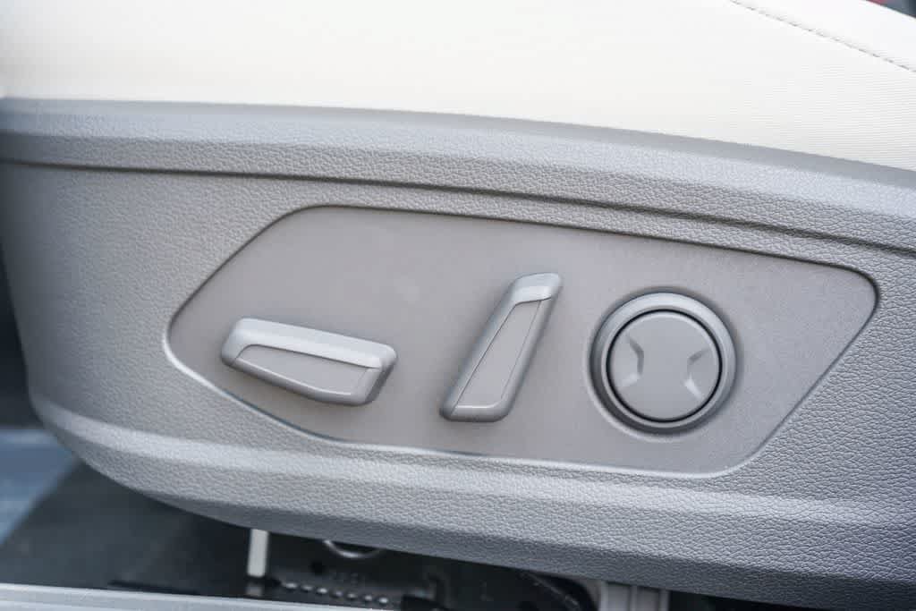 New 2026 Hyundai Sonata SEL FWD image 19