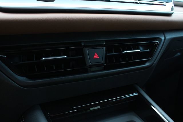 New 2026 Volkswagen Tiguan SEL R-Line AWD/4WD image 17