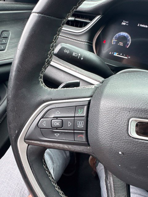 Used 2023 Jeep Grand Cherokee Limited AWD/4WD image 21