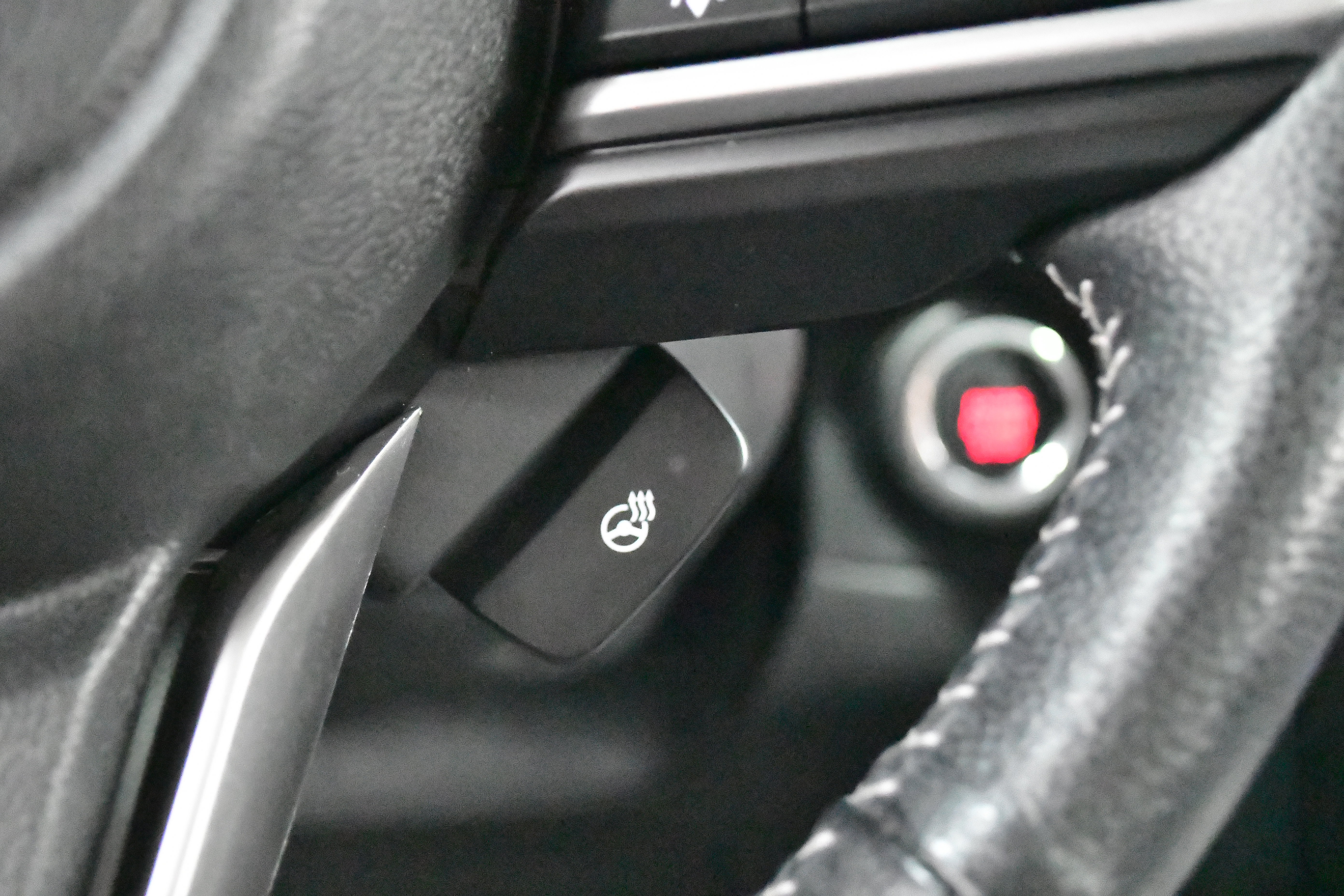 Used 2022 Subaru Ascent Limited w/ Technology Package image 50