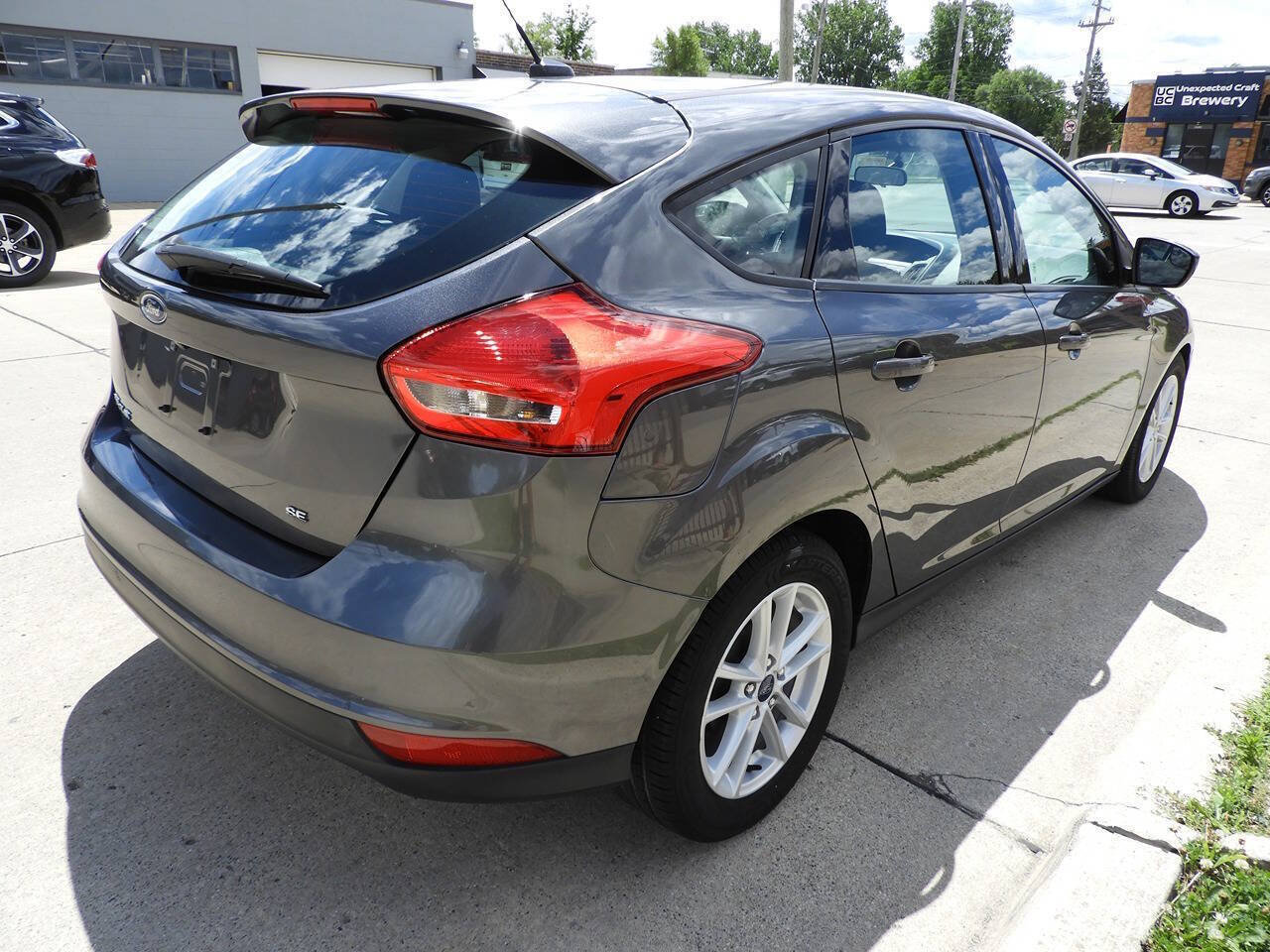 Used 2018 Ford Focus SE FWD image 9