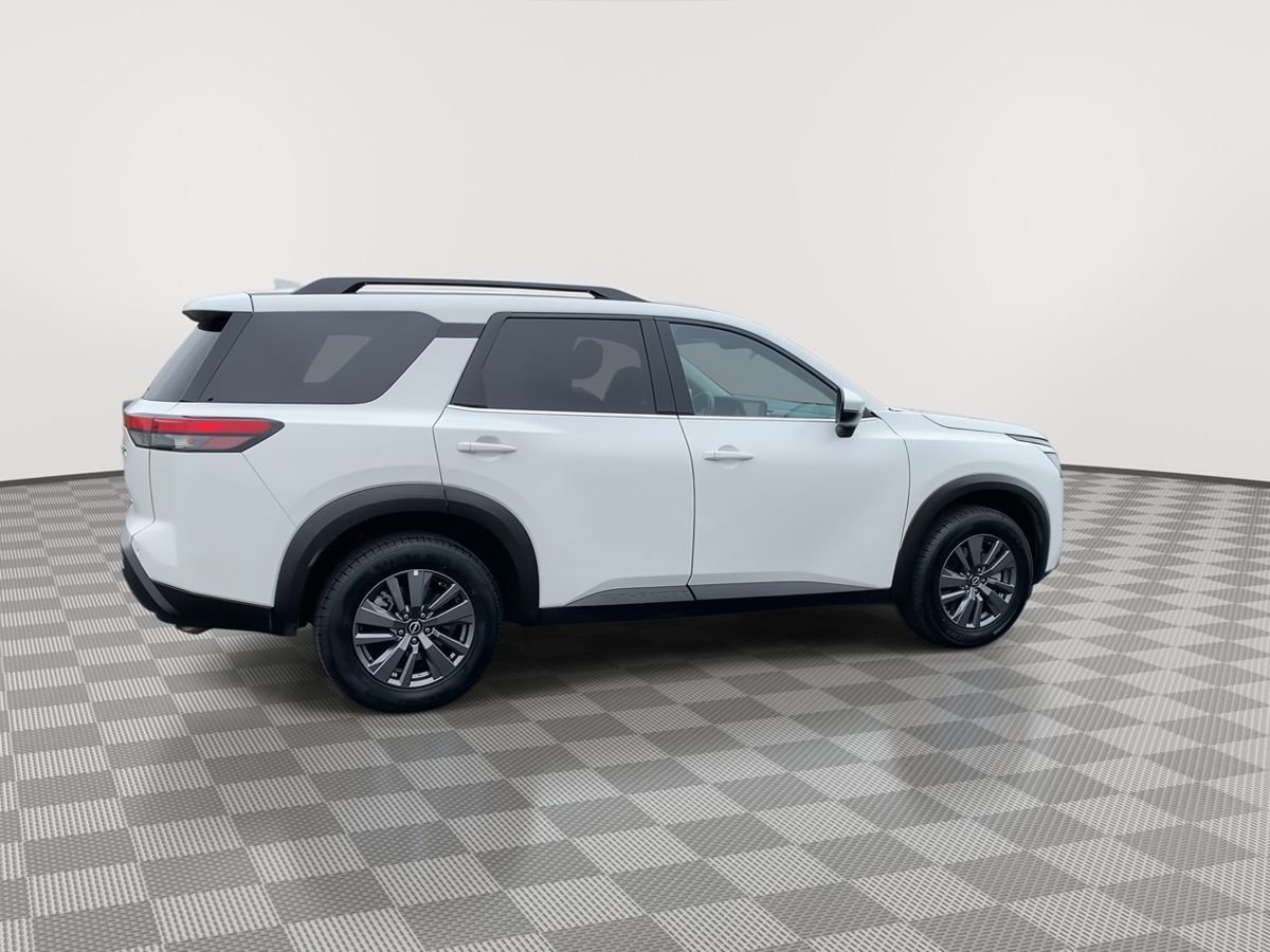 Used 2024 Nissan Pathfinder SV AWD/4WD image 7