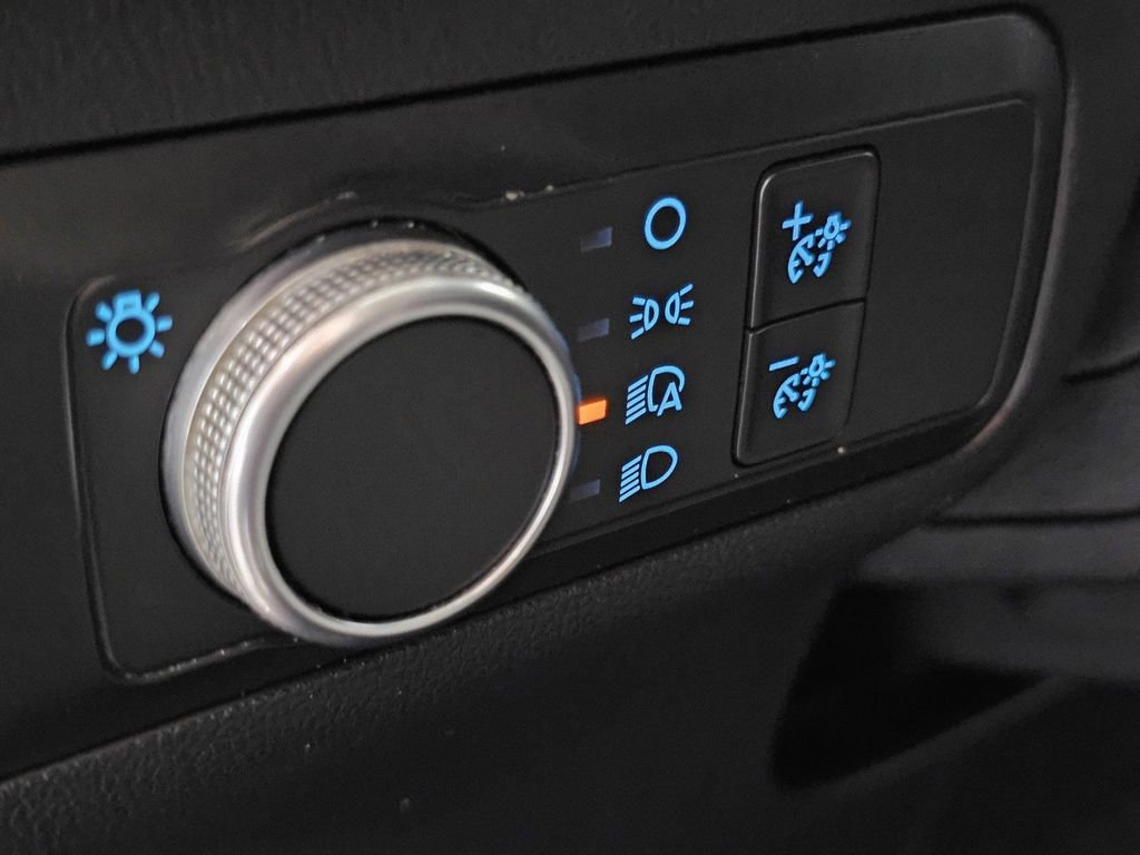 Used 2020 Ford Escape SE FWD image 27