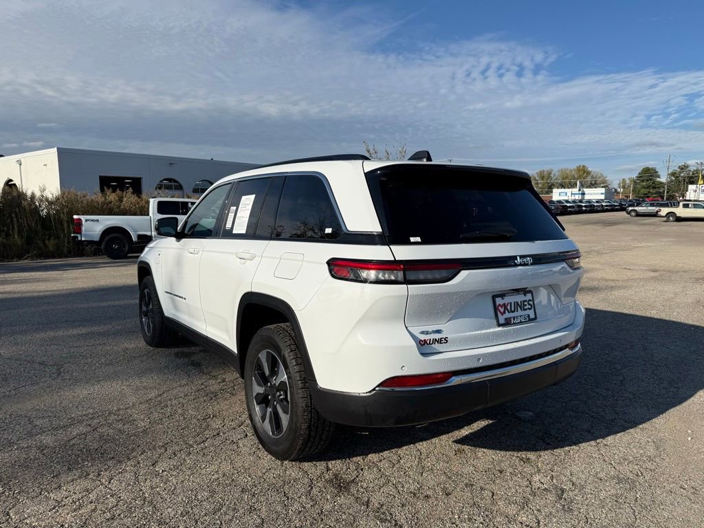 Used 2024 Jeep Grand Cherokee Limited 4xe image 10