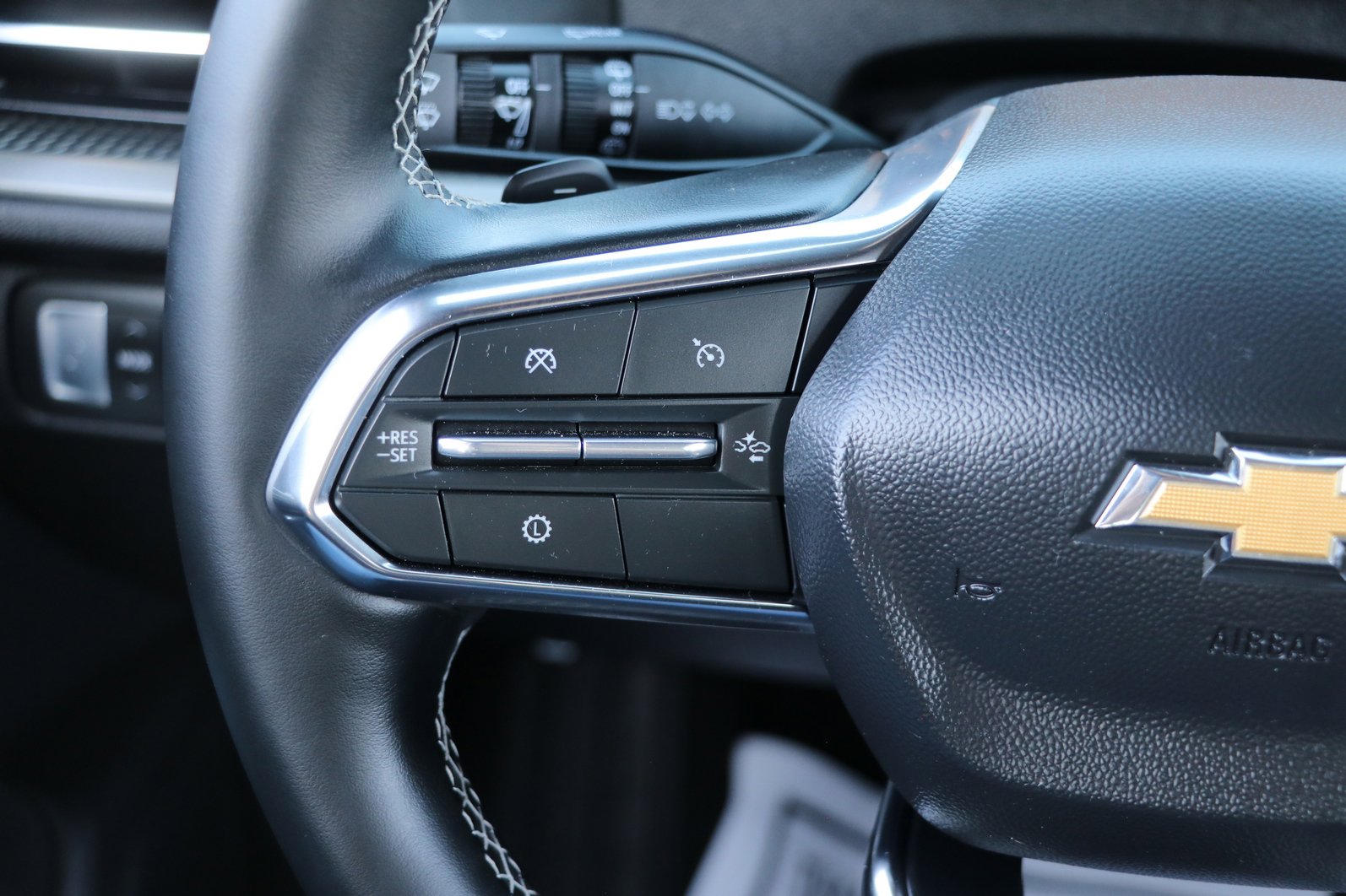 Used 2026 Chevrolet Traverse LT image 18