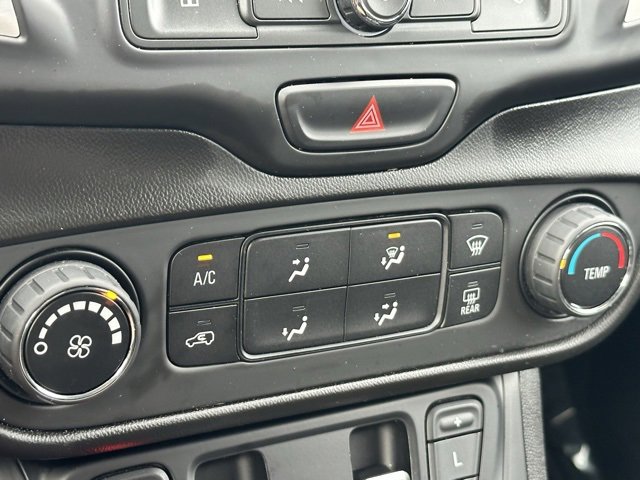 Used 2020 GMC Terrain SLE image 18