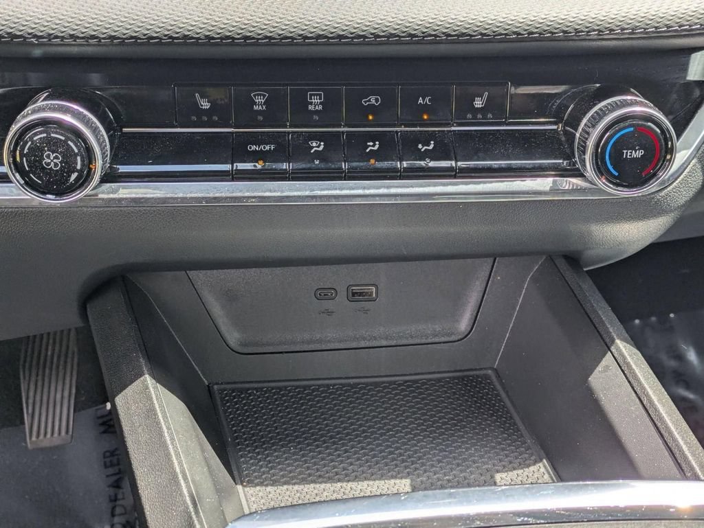 Used 2025 Chevrolet Equinox LT FWD image 22