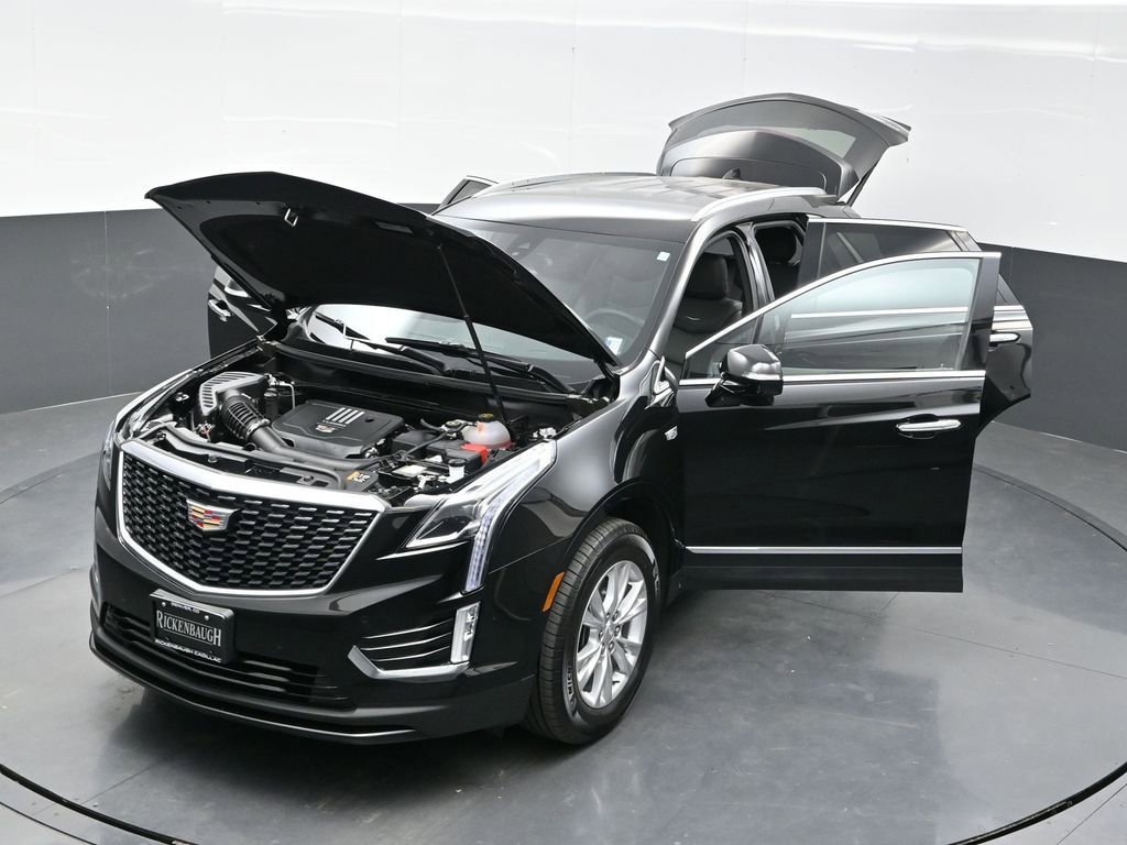 Certified 2025 Cadillac XT5 Luxury w/ LPO, Floor Liner Package AWD/4WD image 42