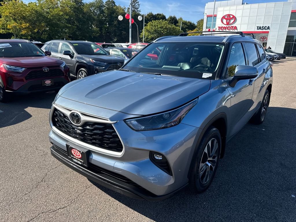 Used 2022 Toyota Highlander XLE image 7