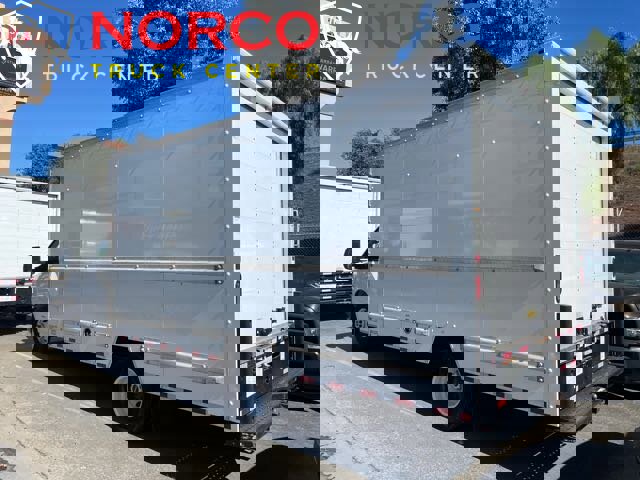 Used 2018 GMC Savana 3500 Extended w/ Driver Convenience Package image 2