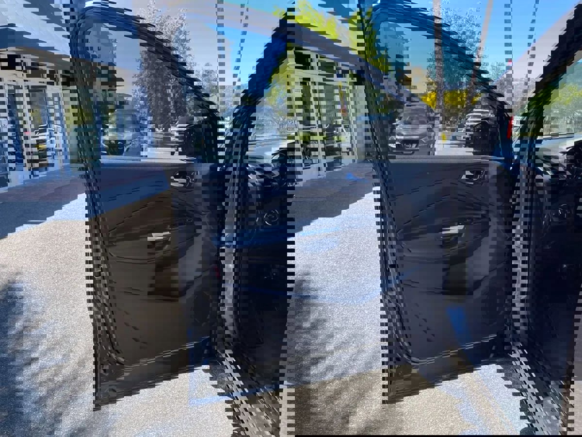 Used 2019 Ford Escape SEL image 18