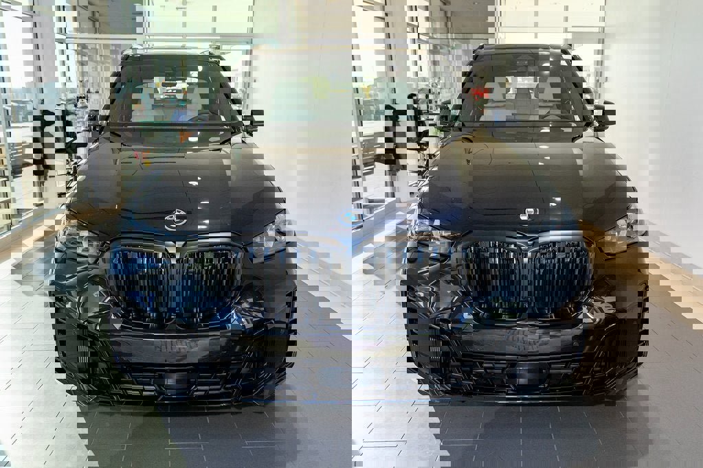 New 2026 BMW X5 xDrive50e w/ M Sport Package image 2