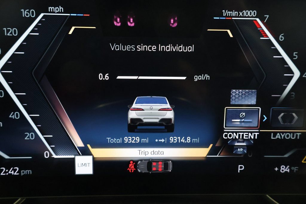 Certified 2025 BMW 760i xDrive w/ Executive Package AWD/4WD image 17
