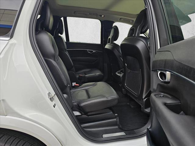 Used 2020 Volvo XC90 T6 Momentum w/ Protection Package Premier image 11