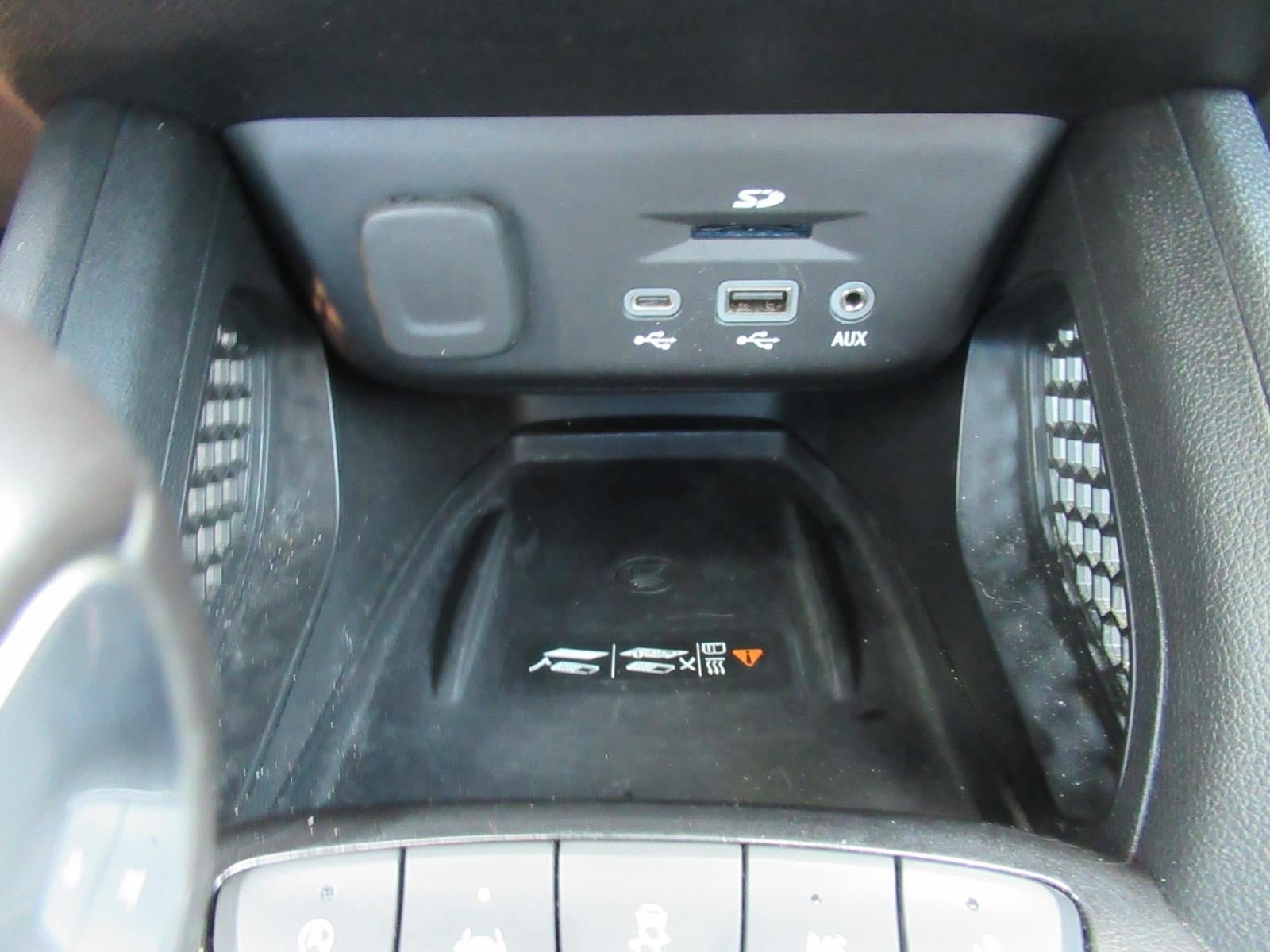 Used 2021 Chevrolet TrailBlazer RS w/ Technology Package FWD image 27