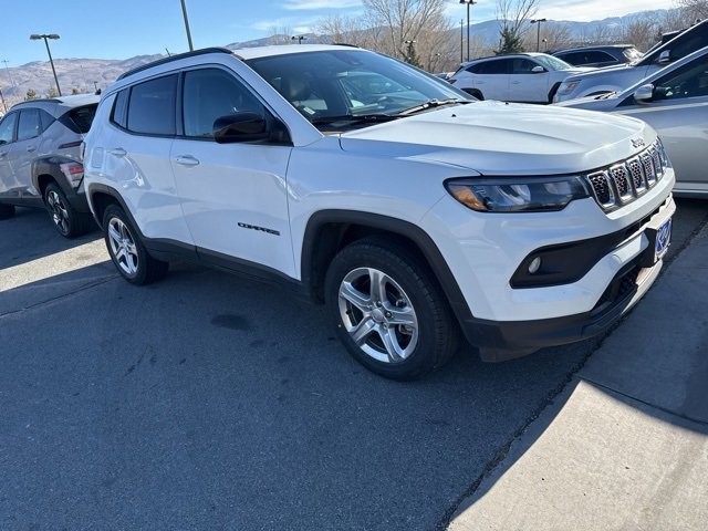 Used 2024 Jeep Compass Latitude image 6