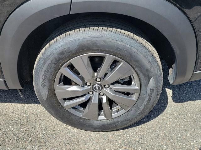 Used 2025 Nissan Pathfinder SV image 6