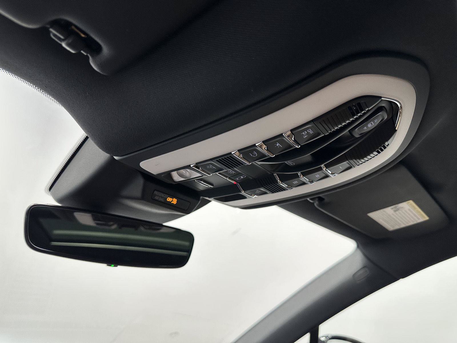 New 2026 Porsche Macan AWD/4WD image 32