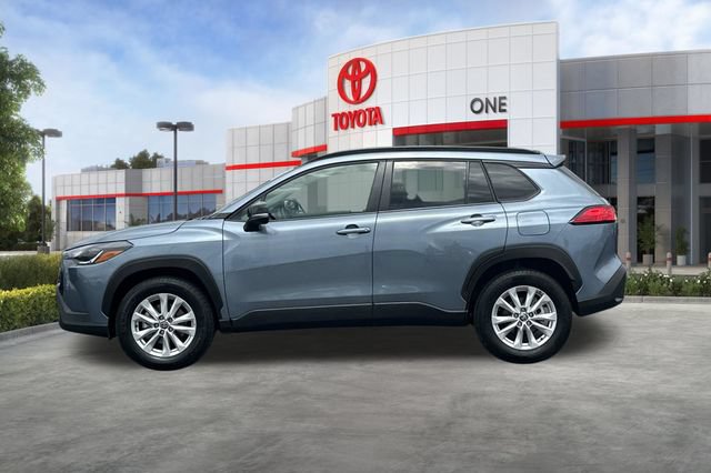Certified 2025 Toyota Corolla Cross LE FWD image 9
