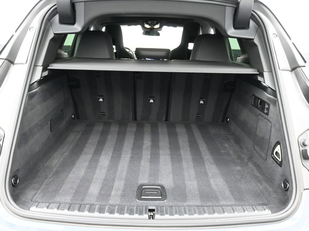 Used 2023 BMW iX xDrive50 w/ Sport Package image 23