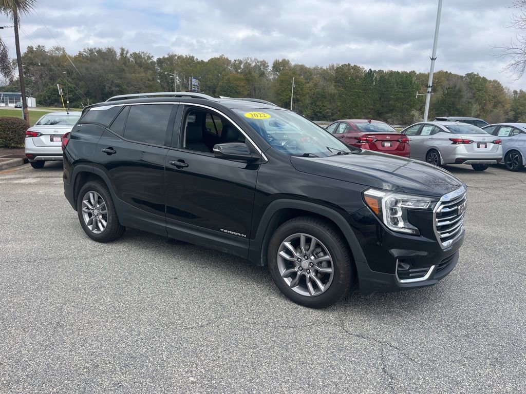 Used 2022 GMC Terrain SLT image 1