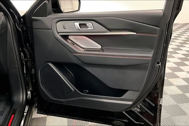 Used 2025 Ford Explorer ST AWD/4WD image 22