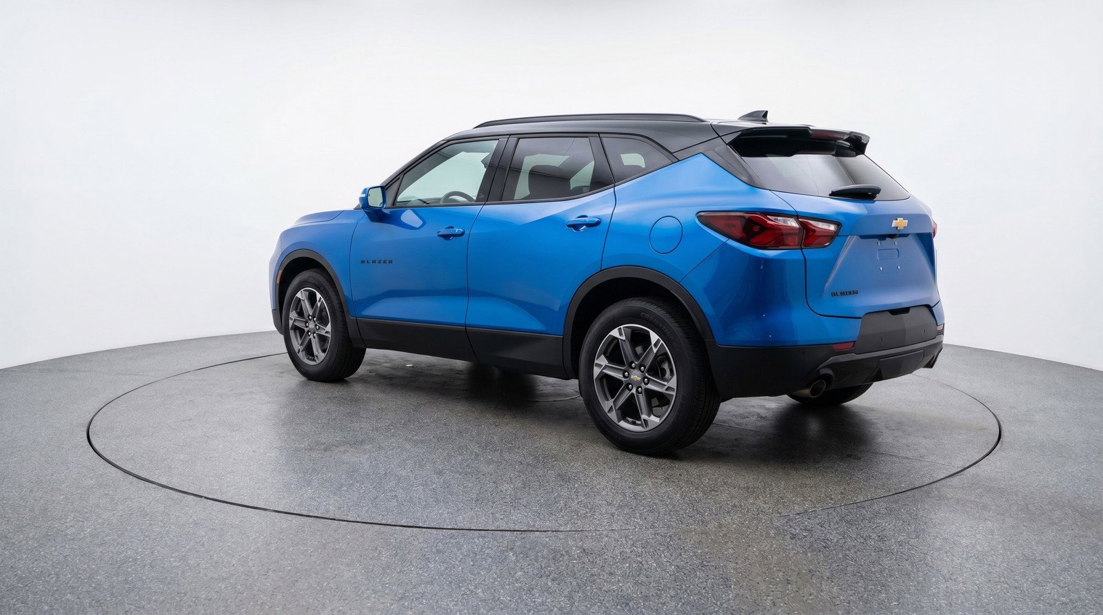 Used 2025 Chevrolet Blazer LT FWD image 6