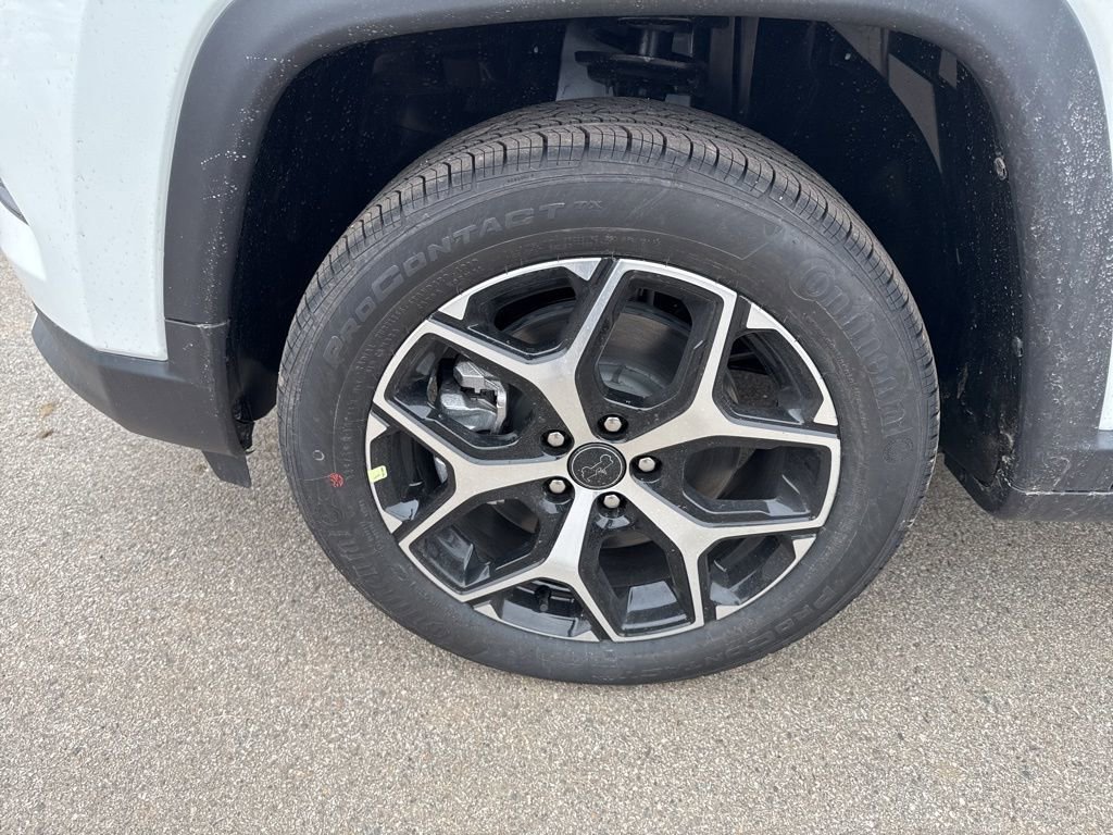 New 2026 Jeep Compass Limited image 9