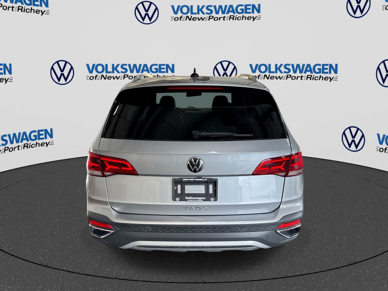 Used 2022 Volkswagen Taos SE FWD image 13
