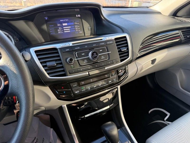 Used 2017 Honda Accord LX image 25