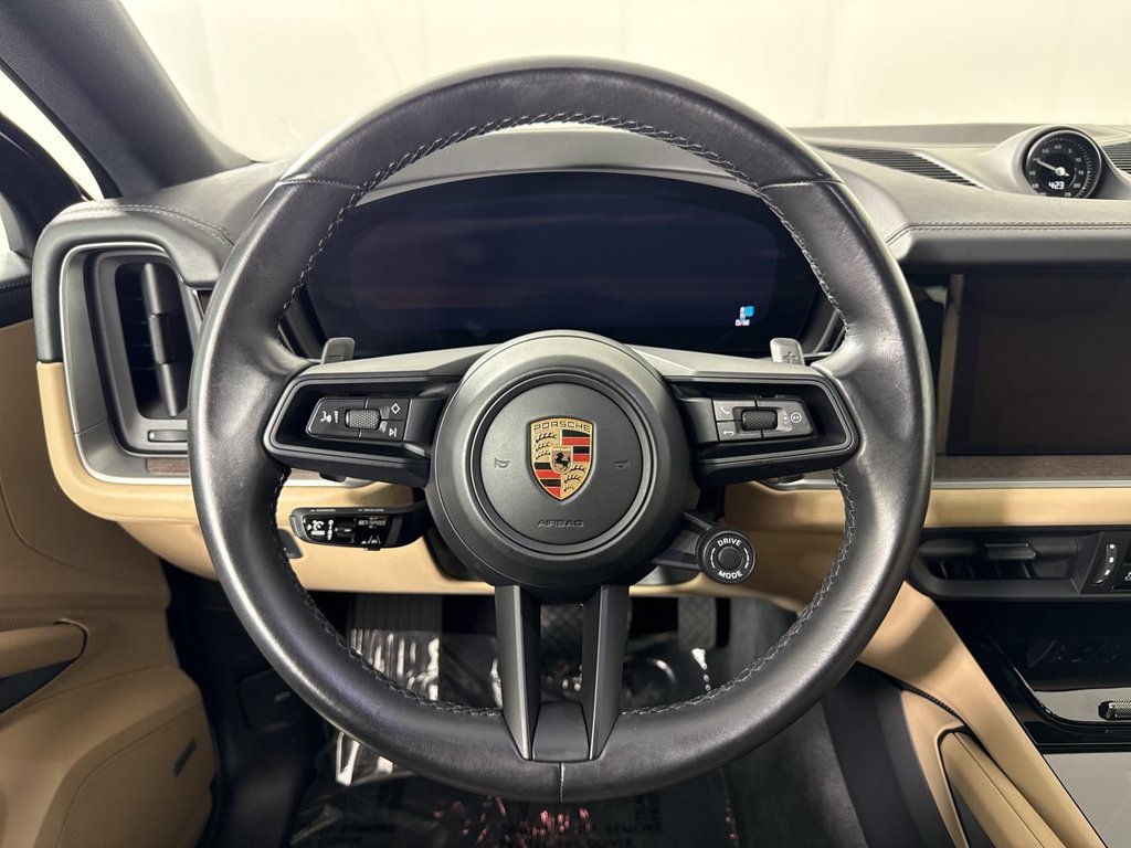 Certified 2024 Porsche Cayenne Coupe AWD/4WD image 35