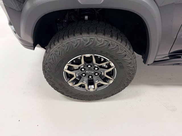 Certified 2024 Chevrolet Colorado ZR2 w/ Safety Package AWD/4WD image 17