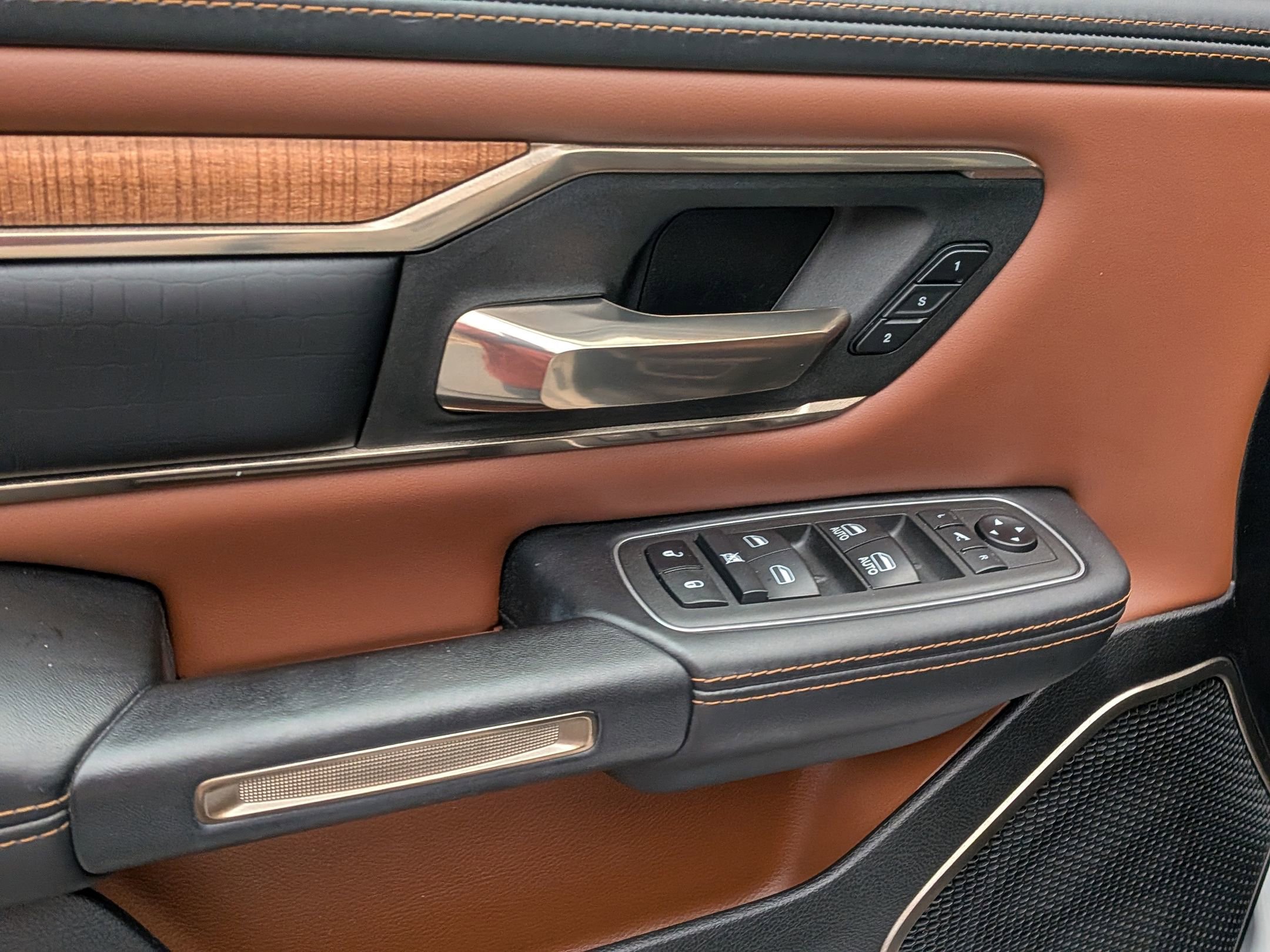 Used 2021 RAM 1500 Limited image 15