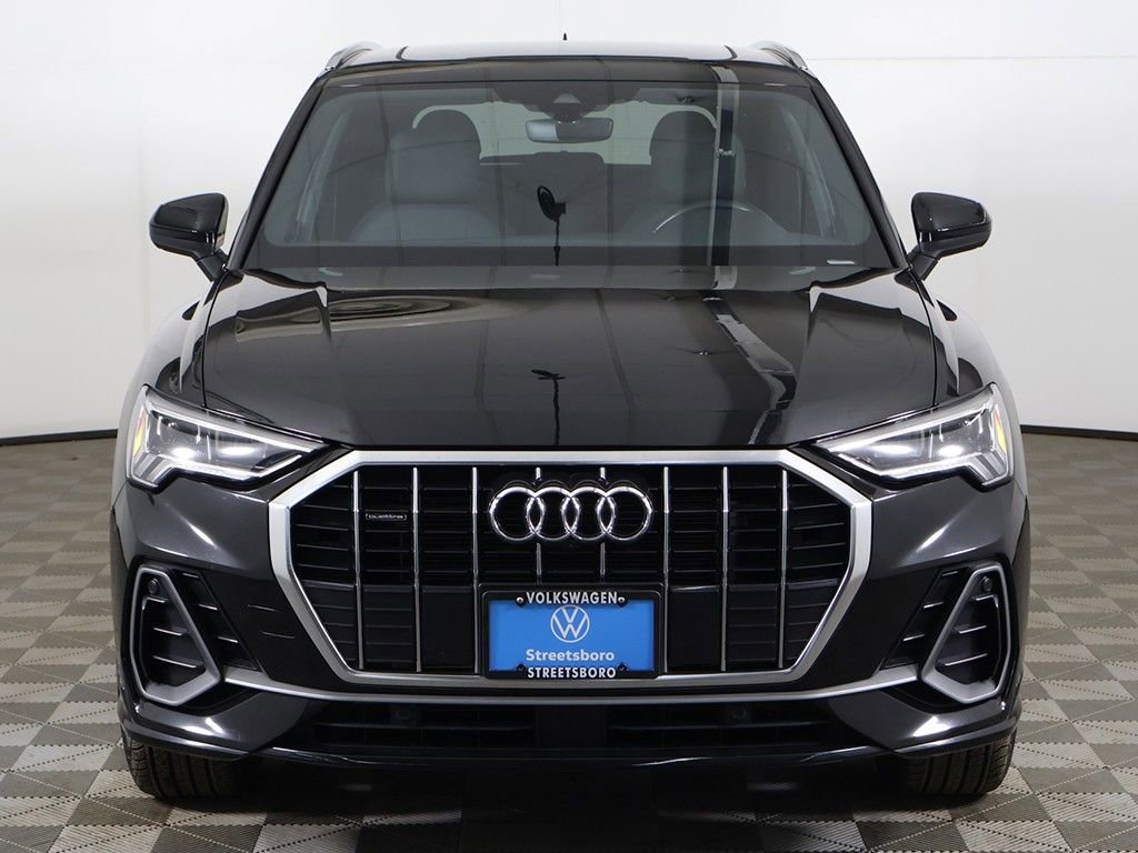 Used 2023 Audi Q3 2.0T Premium Plus w/ Premium Plus Package AWD/4WD image 12