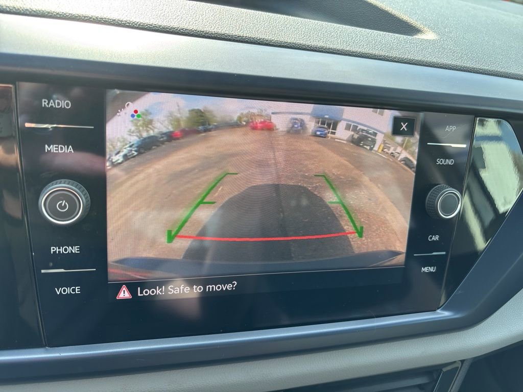 Used 2023 Volkswagen Taos SE w/ Panoramic Sunroof Package FWD image 21