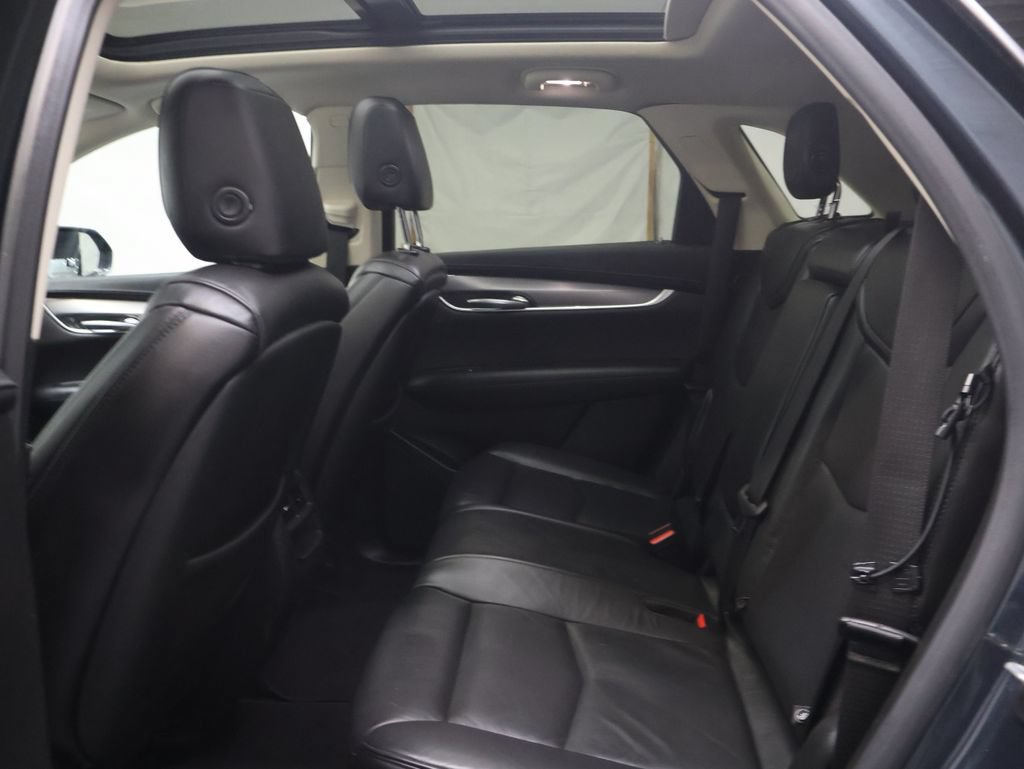 Used 2019 Cadillac XT5 Luxury FWD image 14