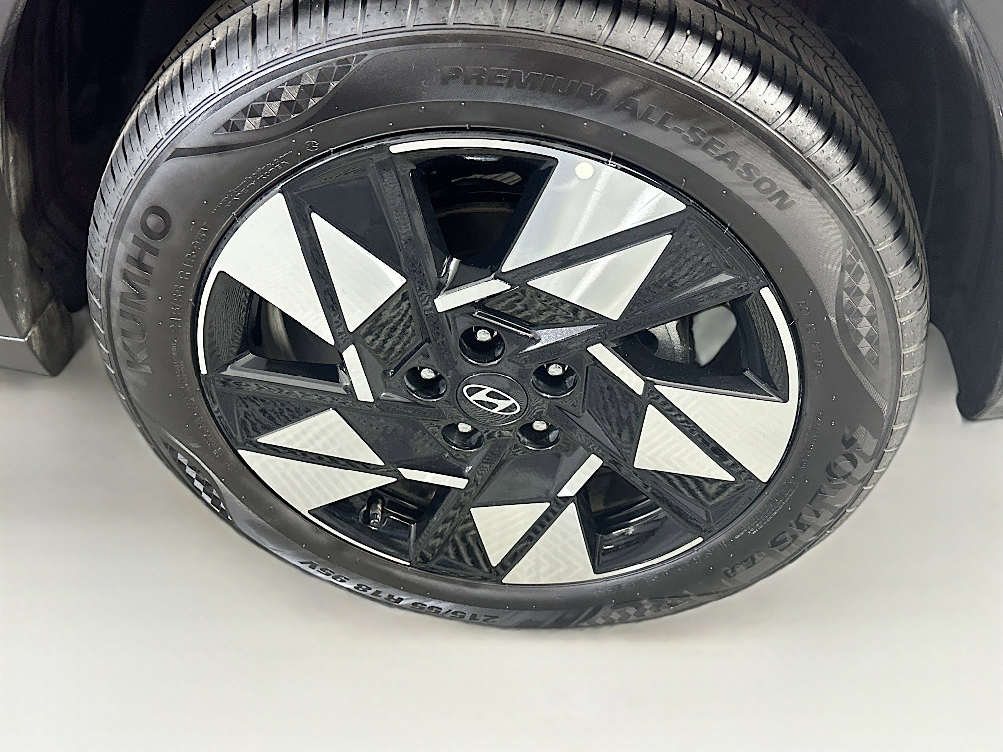 Used 2025 Hyundai Kona SEL image 11