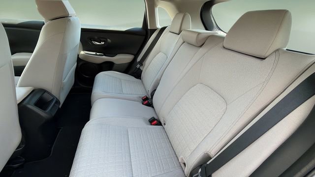 Used 2025 Honda HR-V LX image 17